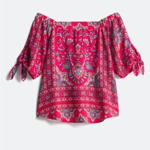 Verse red print top size L. Can be worn on or off shoulder. Tie sleeves.